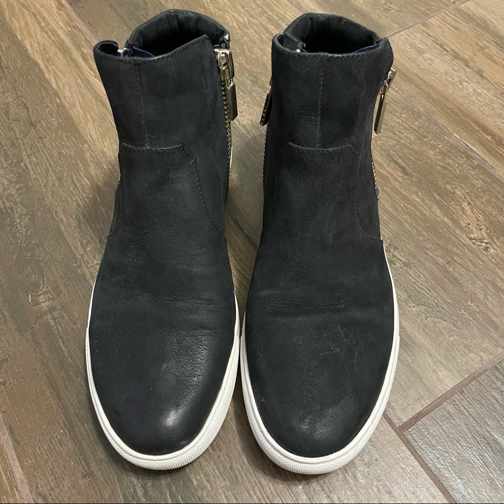 Kenneth Cole Kiara Ankle Faux Suede Black Sneakers